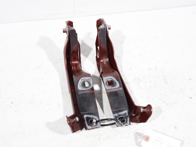 2017 - 2022 MASERATI LEVANTE M161 OEM FRONT RIGHT & LEFT HOOD HINGE SET (2)