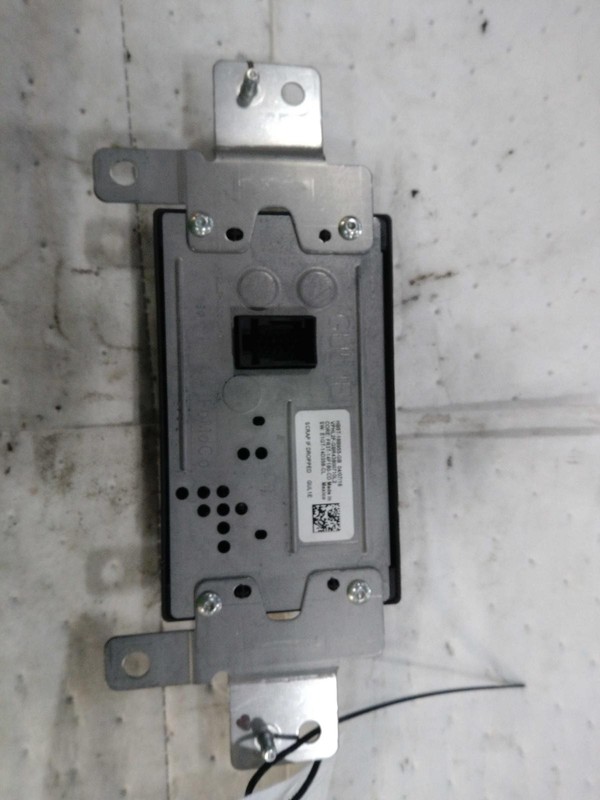 Used Infotainment Display fits: 2017 Ford Explorer front display 4.2`` screen ID