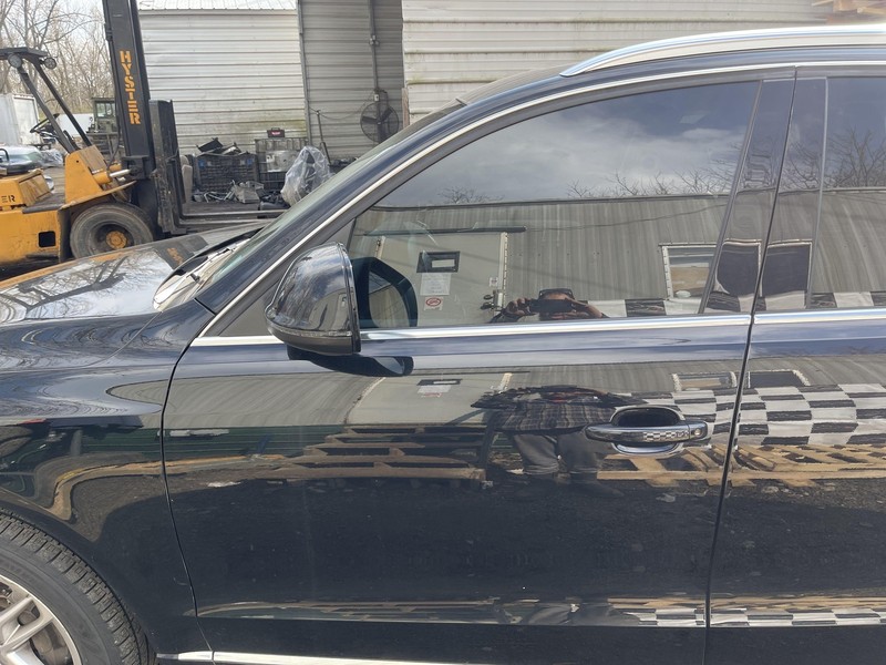 2013 - 2017 Audi Q5 Extra Clean Driver Side Door Brilliant Black LY9B Complete