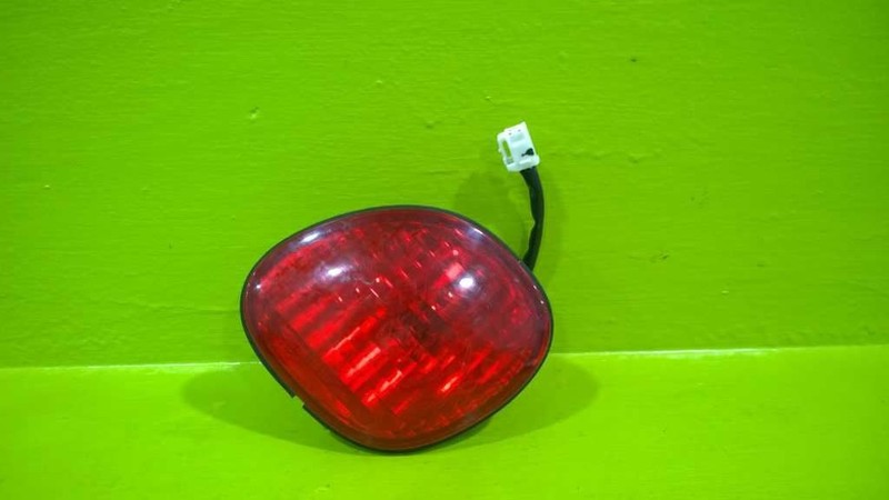 98 99 00 LEXUS GS400 PASSENGER RIGHT LID TAILLIGHT LAMP OEM 2885-45