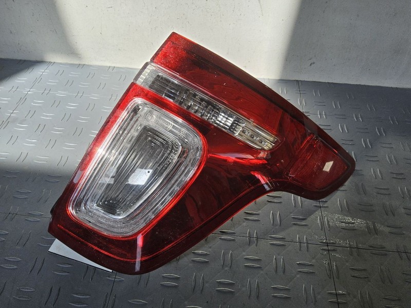 Passenger Tail Light Red Lens Fits 11-15 EXPLORER 3443517