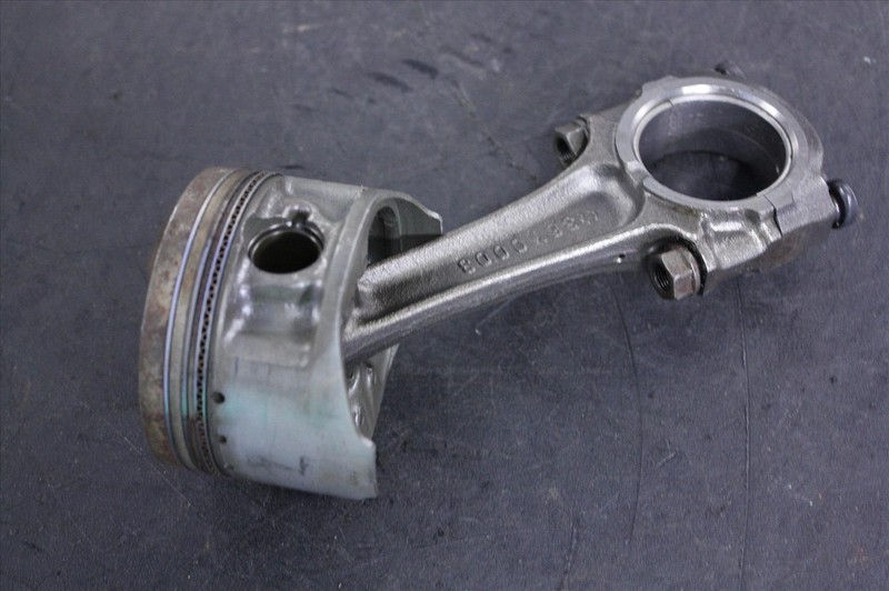 84 YAMAHA FJ 1100 PISTON W/ CONNECTING ROD ENGINE MOTOR #5 FJ1100
