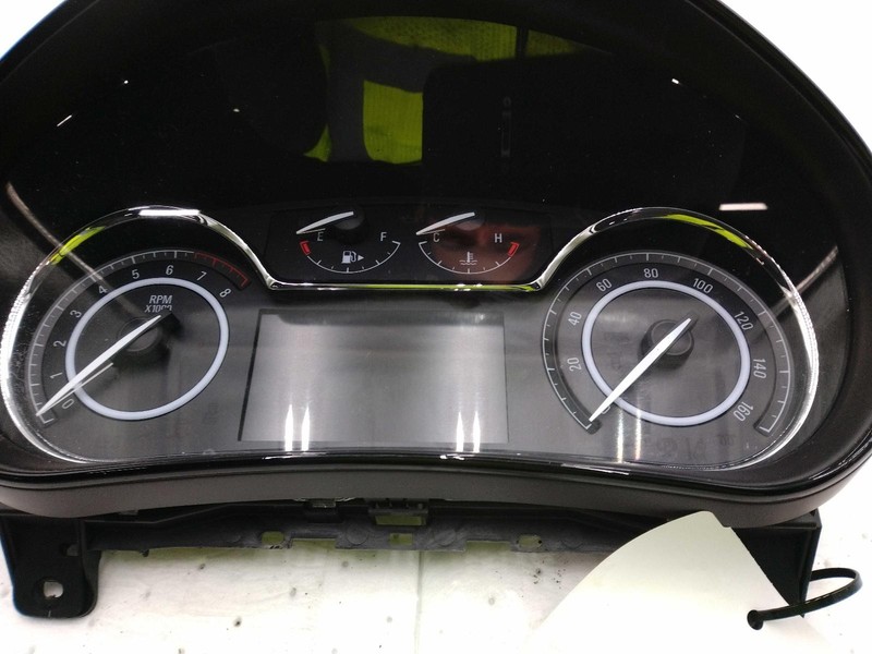 2017 Buick Regal Speedometer Gauge Black OEM 39084086 109K Miles