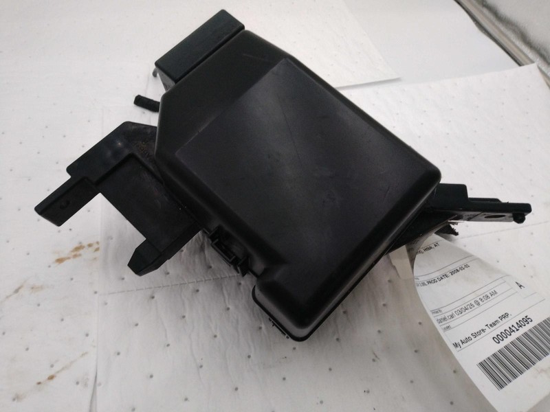 2008 Suzuki SX4 Fuse Box OEM 3660180J61 White 93K Miles NJ25-25995-662206