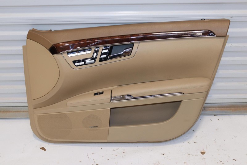 2007-2013 MERCEDES S-CLASS S550 W221 FRONT RIGHT PASSENGER DOOR PANEL BEIGE OEM