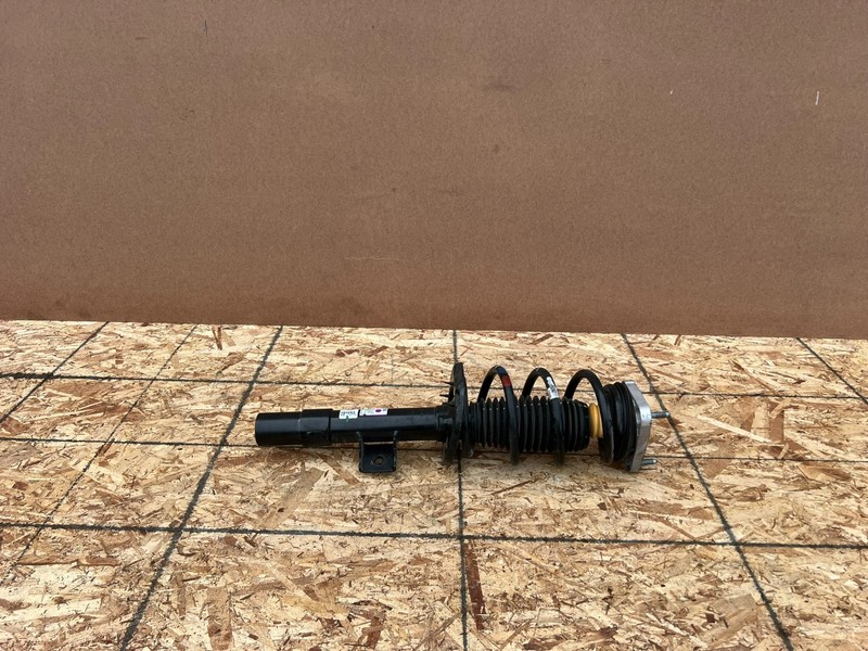 GENESIS GV70 ELECTRIFIED 23-26 OEM FRONT LEFT SHOCK STRUT ABSORBER & COIL SPRING