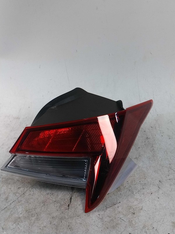 Used Right Outer Tail Light Assembly fits: 2021 Hyundai Elantra Korea built inca