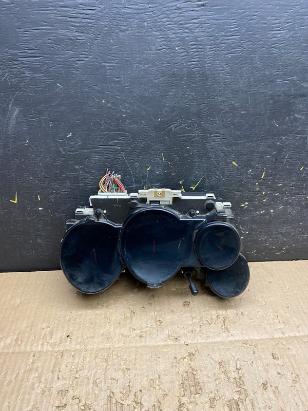 2003Pontiac Vibe Speedometer Instrument Cluster Gauges Oem W0085 DG