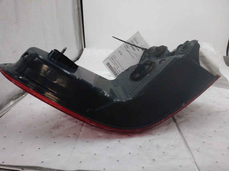 Used Right Tail Light Assembly fits: 2017 Bmw 540I quarter panel mounted Right G