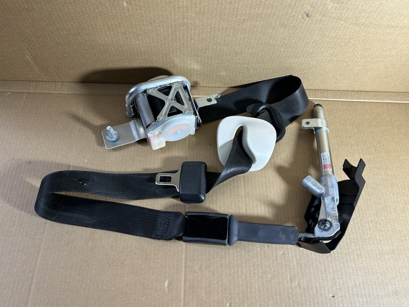 ✅12-16 Tesla Model S Front Left Side Seatbelt Retractor W/ Buckle 1019468-02-B