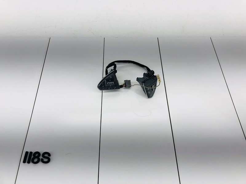 14-15 INFINITI Q50 STEERING RING LEFT & RIGHT SIDE HANDS FREE & RADIO SWITCH OEM
