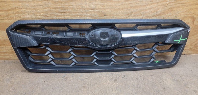 2019 2020 Subaru Crosstrek Front Bumper Grille Grill OEM " DAMAGED"
