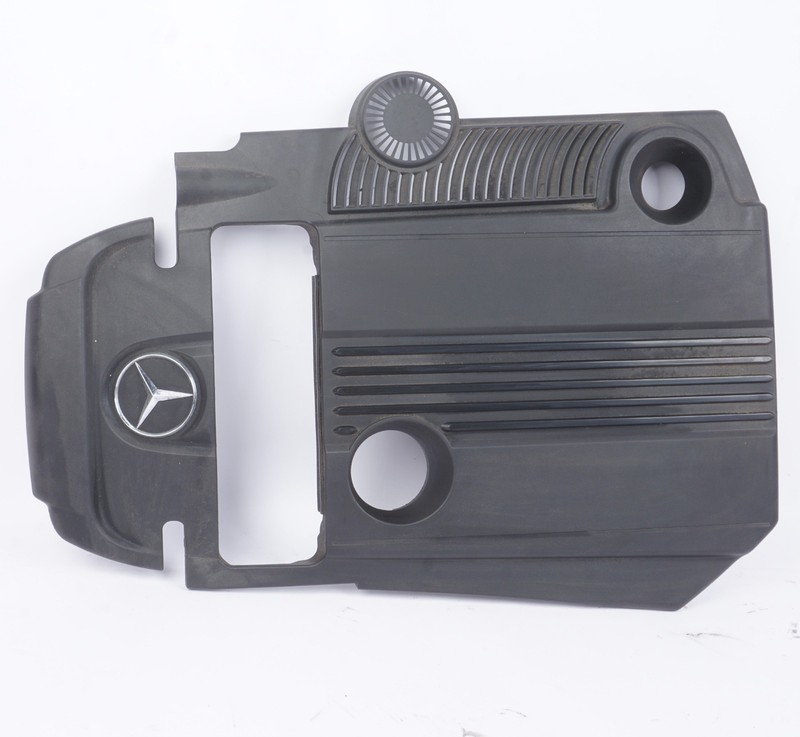2012 - 2015 Mercedes W204 C250 Engine Motor Cover Trim Panel 2710101267 OEM