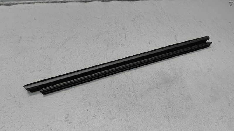 2018-2025 TOYOTA CAMRY REAR DRIVER SIDE DOOR WINDOW INNER WEATHERSTRIP SEAL OEM
