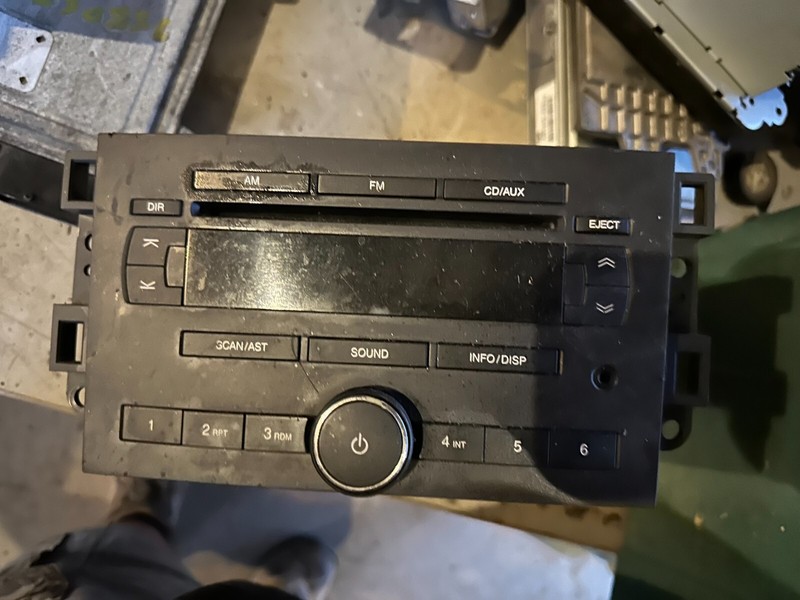 08 CHEVROLET AVEO OEM RADIO STEREO CD PLAYER RECEIVER 96889797