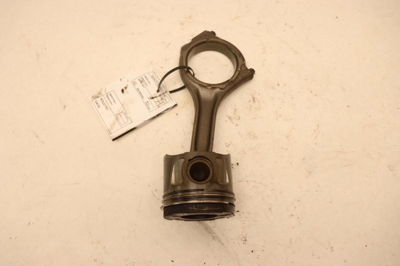 2014-2018 DODGE RAM 1500 3.0L DIESEL ENGNE PISTON W/ ROD CONNECTION OEM