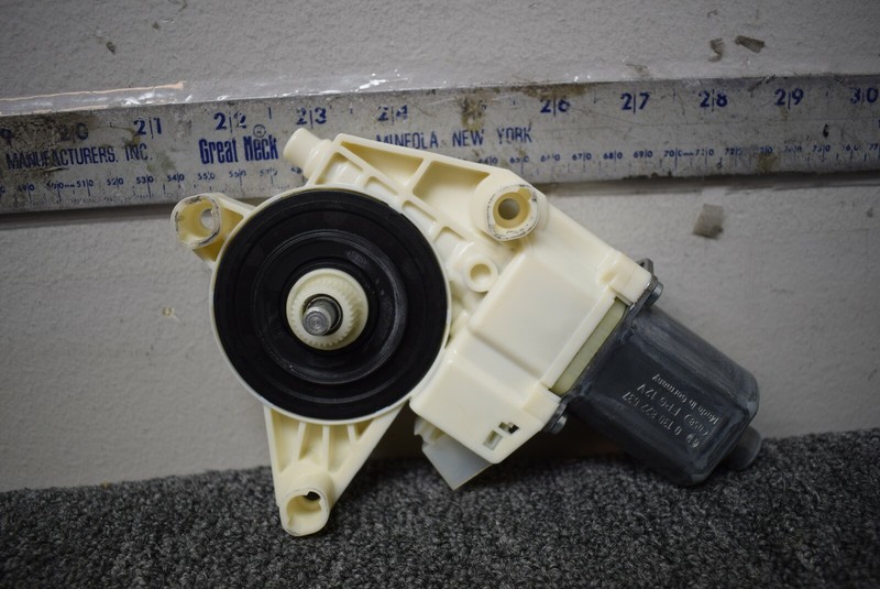 2014-2016 MERCEDES BENZ E CLASS WINDOW MOTOR FACTORY OEM