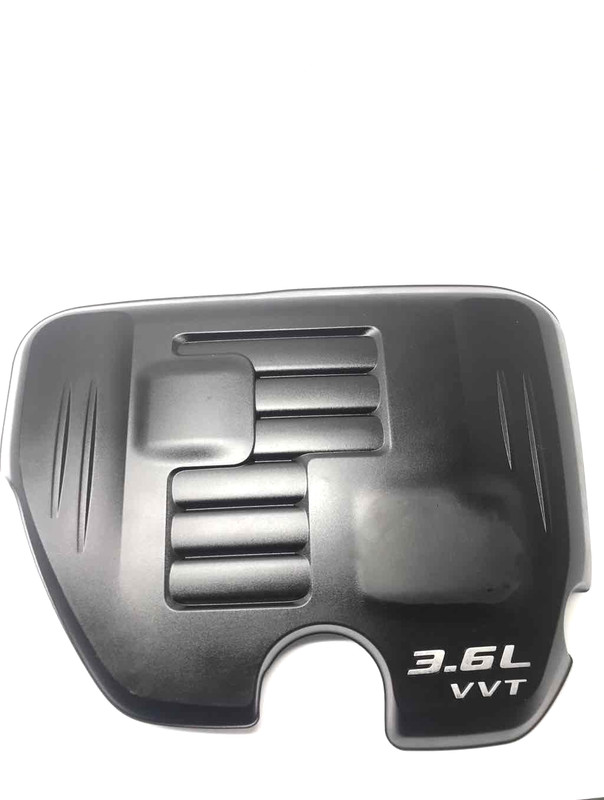 2016 Chrysler 300 3.6L Engine Top Cover Oem# 4593903AD Lite Scratches