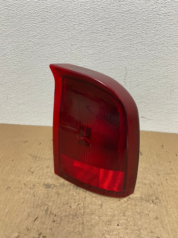 1992-1995 Oldsmobile Cutlass Supreme Convertible Right RH Tail Light AC0137 LK