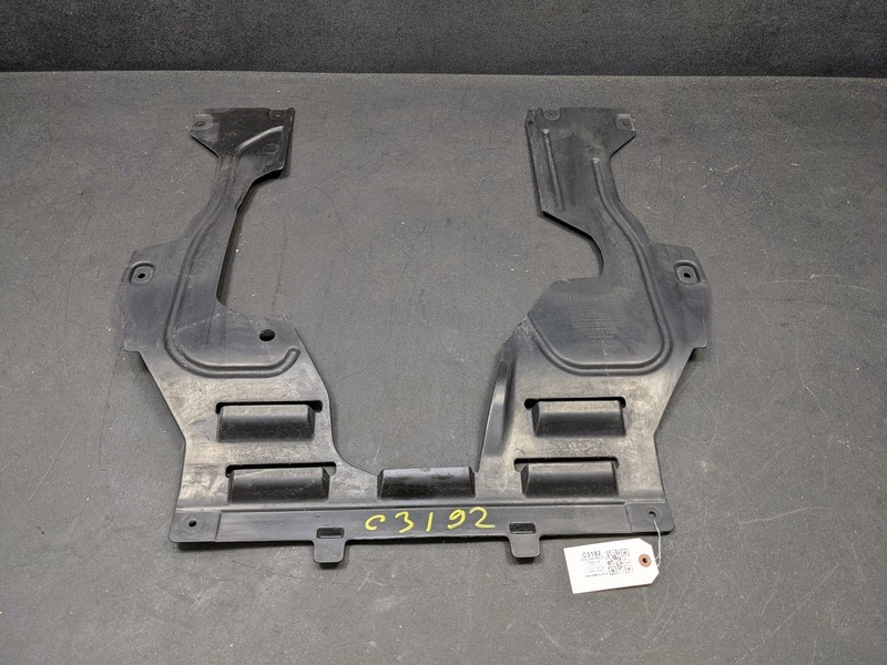 Front Belly Pan 2019 Chevrolet Trax 95396190 / 42452292 2013-2016 2017 2018 2020