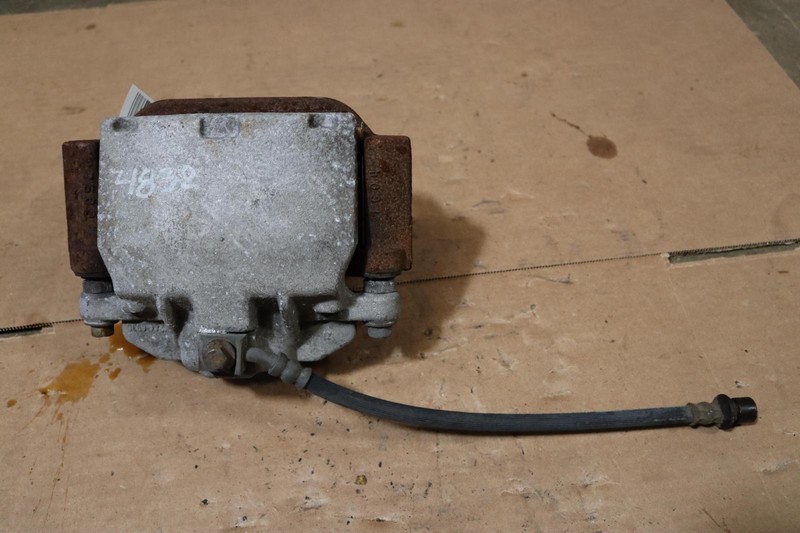 2007-2020 CADILLAC ESCALADE REAR RIGHT SIDE BRAKE CALIPER W/ HOSE OEM