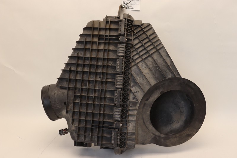 2018-2024 FREIGHTLINER CASCADIA 126 DD15 AIR INTAKE CLEANER FILTER HOUSING OEM