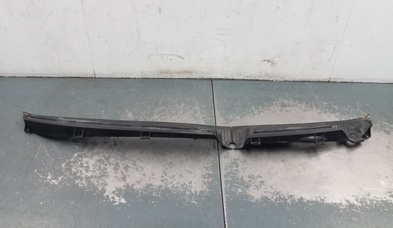 2006 Pontiac GTO Windshield Cowl #0770 V8