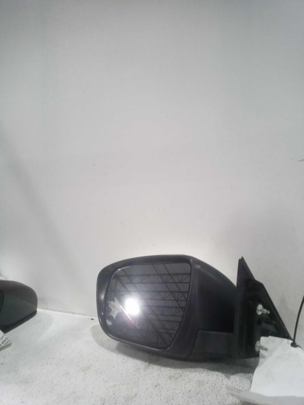 2016 Nissan Rogue LH Door Mirror Assembly White 405850 Used 146K Miles