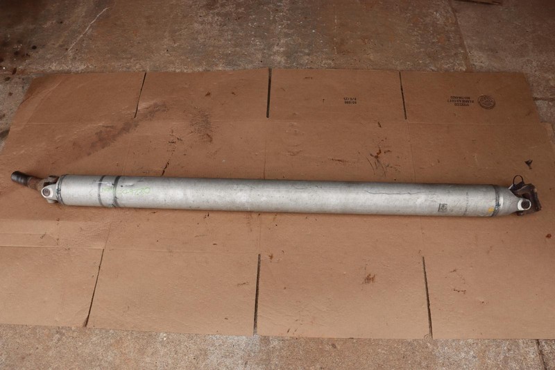 2014-2019 DODGE RAM 1500 QUAD CAB 3.0L 4X4 REAR DRIVESHAFT CARDAN SHAFT OEM