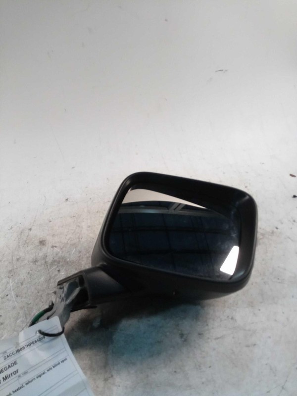 Used Right Door Mirror fits: 2017 Jeep Renegade power painted heated w/turn sign