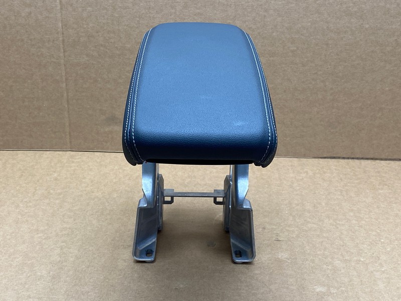 2022-2024 AUDI A3 FRONT CENTER CONSOLE ARM REST STORAGE COMPARTMENT OEM LOT755