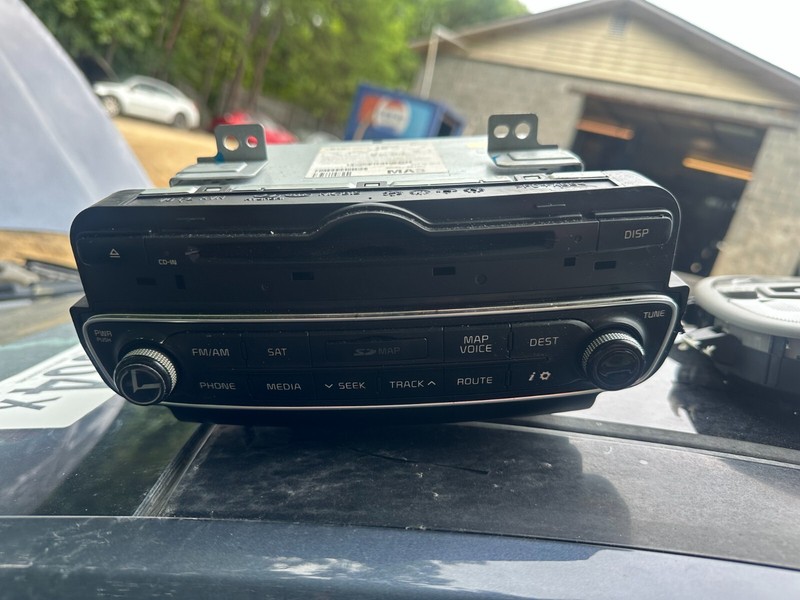 14-15 KIA CADENZA OEM NAVIGATION CD PLAYER RADIO RECEIVER STEREO 96560-3R105