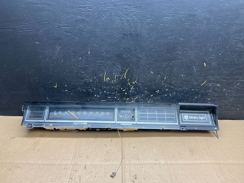 1986 1991 Oldsmobile Eighty Eight Speedometer Instrument Cluster AA8127 DG