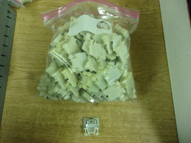 Allen Bradley 1492-CA1 Terminal Blocks, Lot of 105 *FREE SHIPPING*
