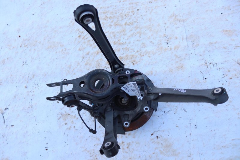 2014-2018 CADILLAC ATS SEDAN REAR RIGHT SPINDLE KNUCKLE HUB W/ CONTROL ARMS OEM