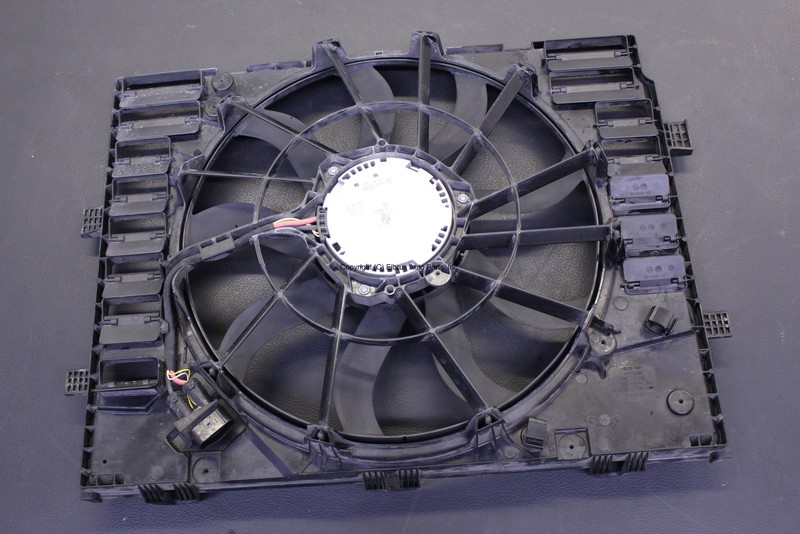 2015 2016 2017 VW TOUAREG 3.6L ELECTRIC ENGINE RADIATOR COOLING FAN ASSEMBLY OEM