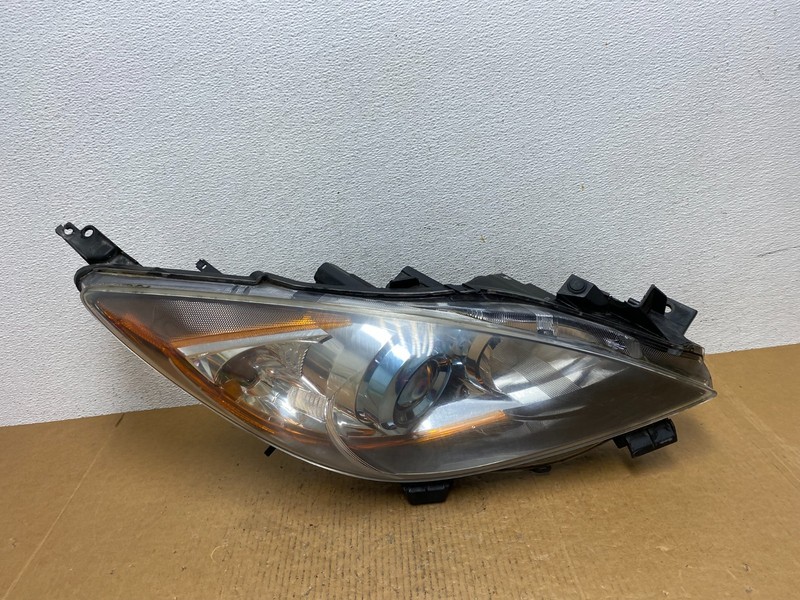 2010 - 2013 Mazda 3 Halogen Right Passenger Rh Side Headlight Oem AE0552 DW