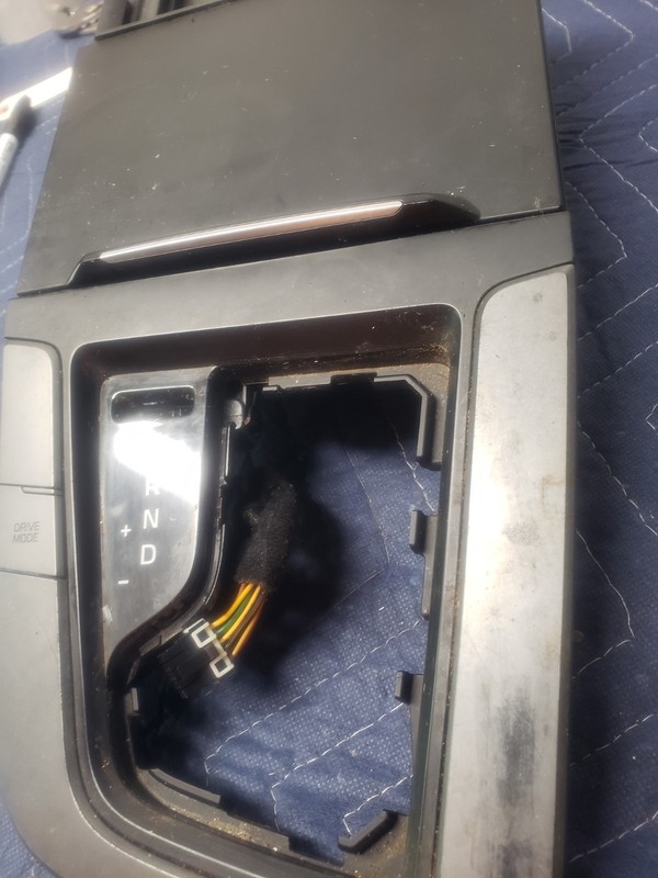 2017-2018 Hyundai Elantra Shifter Bezel Center Console Storage 84680F2400