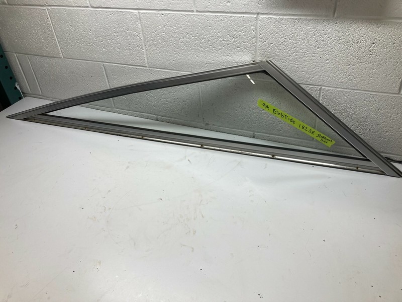 Z7 1994 Ebbtide 182 SE Boat Windshield Starboard Driver Right