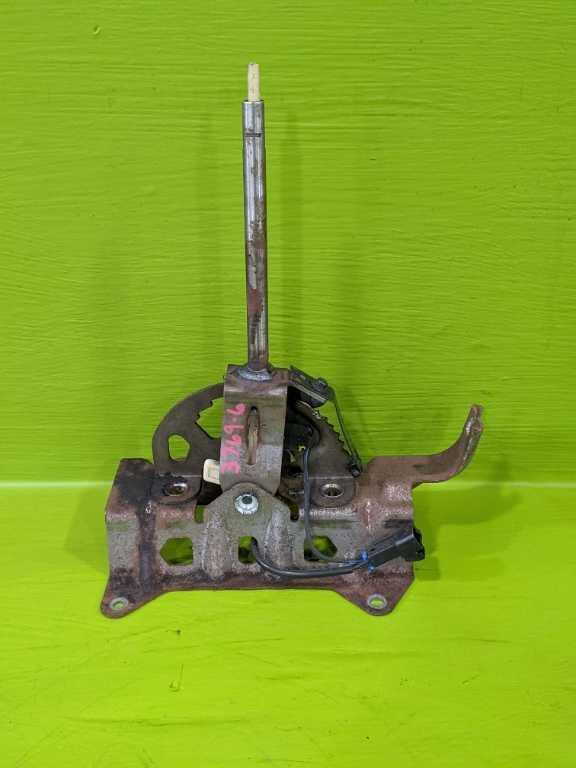 02-05 SATURN L200 AT FLOOR TRANSMISSION GEAR SHIFT SHIFTER ASSEMBLY OEM 3769-6