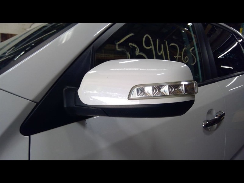 Driver Side View Mirror Power Turn Signal Fits 11-15 SORENTO 1637834
