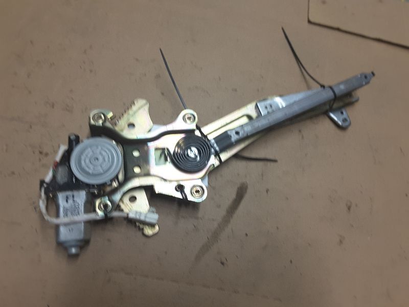 97 98 99 00 01 TOYOTA CAMRY L. FRT WINDOW REGULATOR ELEC N AMERICA BUILT 108326