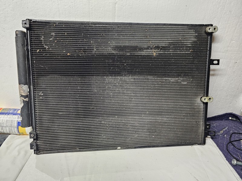 2014 - 2018 JEEP CHEROKEE AC CONDENSER 52014775AB OEM
