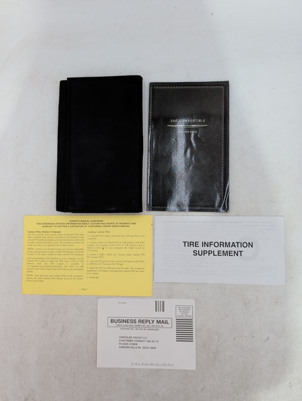 2011 Chrysler 200 Convertible owner's manual With Case Included