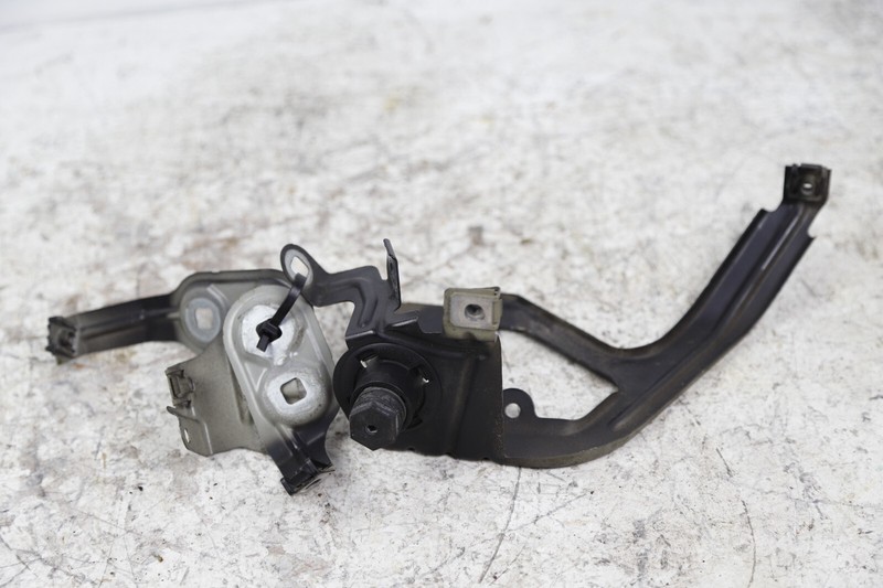 11-16 BMW F10 5 Series Right Fender Bracket Wing Holder SET of 4 Black OEM