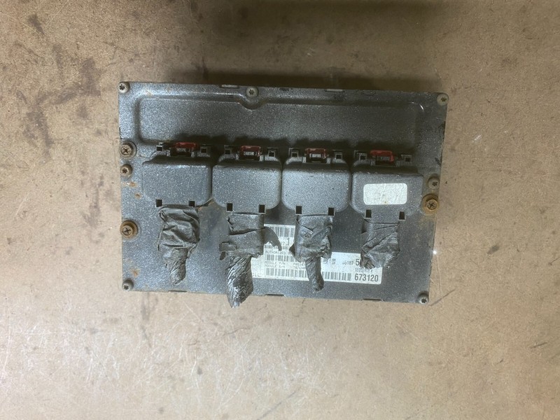 2007 ChryslerCaravan 3.3L Engine Control Module p05187557ac j5486 DG