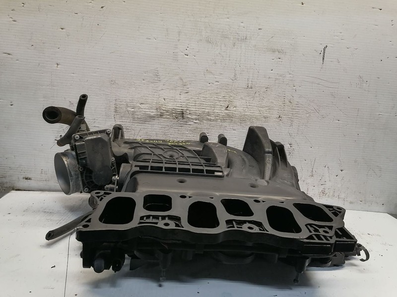 Intake Manifold Upper Fits 14-20 CADENZA 1566461