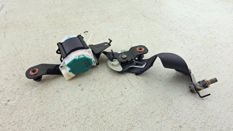 2020 - 2025 KIA SOUL REAR RIGHT SIDE SEAT BELT SEATBELT RETRACTOR OEM