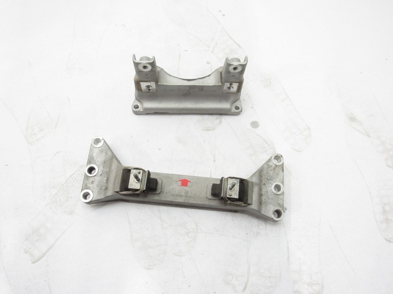 Genesis G70 2020 RWD Transmission Crossmember Mount Bracket Support 19-24 |@1