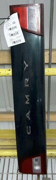 95 96 TOYOTA CAMRY TAIL FINISH PANEL CPE AND SDN 38774